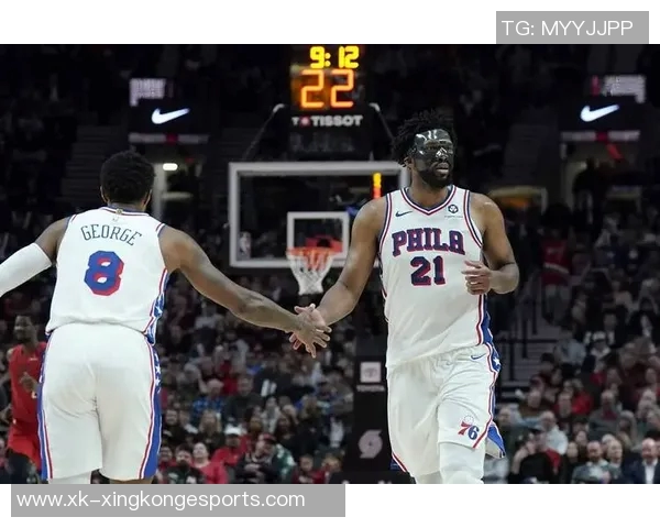 乔治恩比德参与3对3训练展现流畅移动与顶级投篮技巧